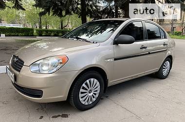 Hyundai Accent  2009