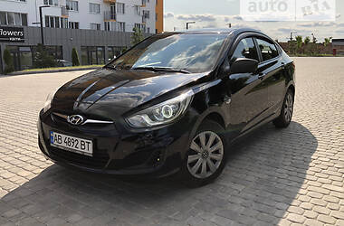 Hyundai Accent  2013