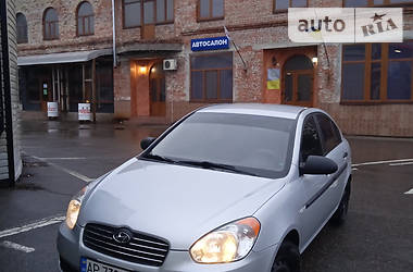 Hyundai Accent  2009