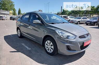 Hyundai Accent  2019