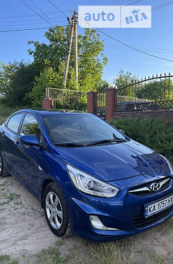 Hyundai Accent  2014