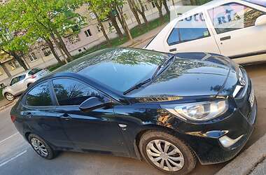 Hyundai Accent  2011