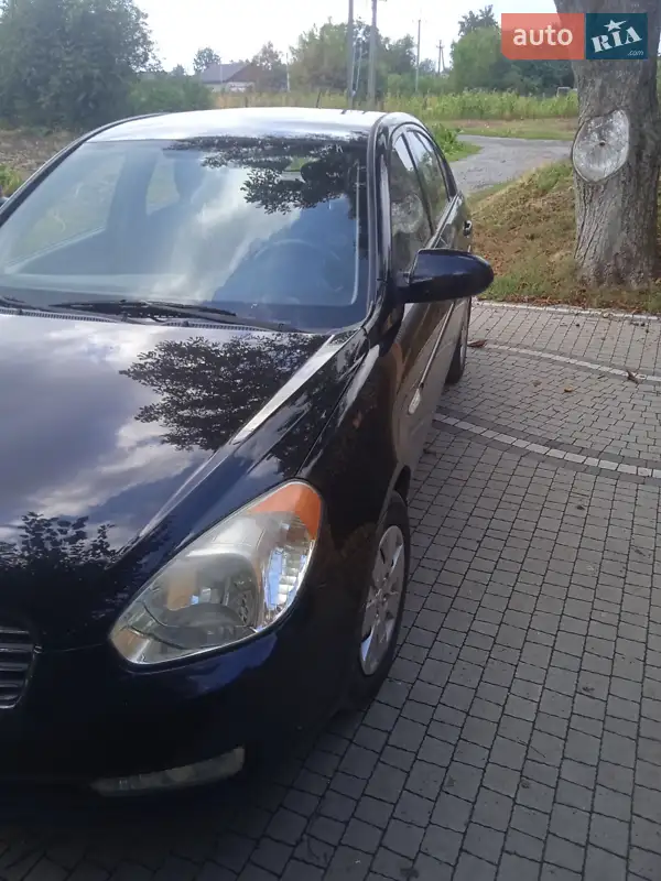 Hyundai Accent