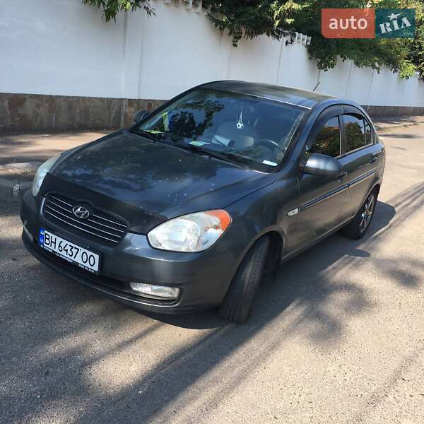 Hyundai Accent