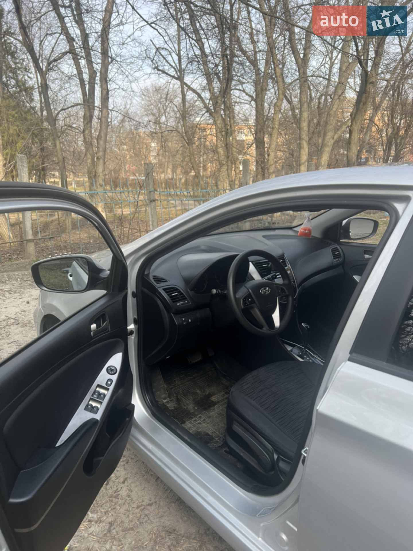Hyundai Accent 2016 VIN KMHCT41BEGU170683 фото оголошення 3 з 36
