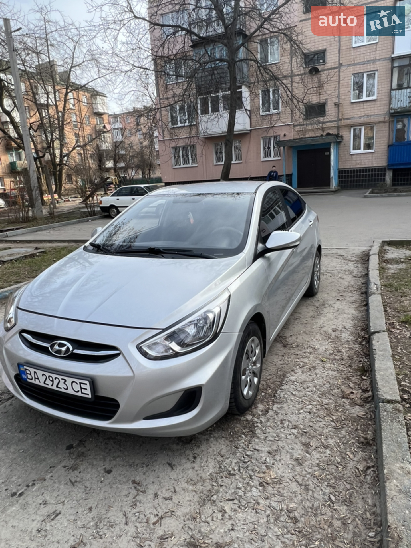 Hyundai Accent 2016 VIN KMHCT41BEGU170683 фото оголошення 5 з 36