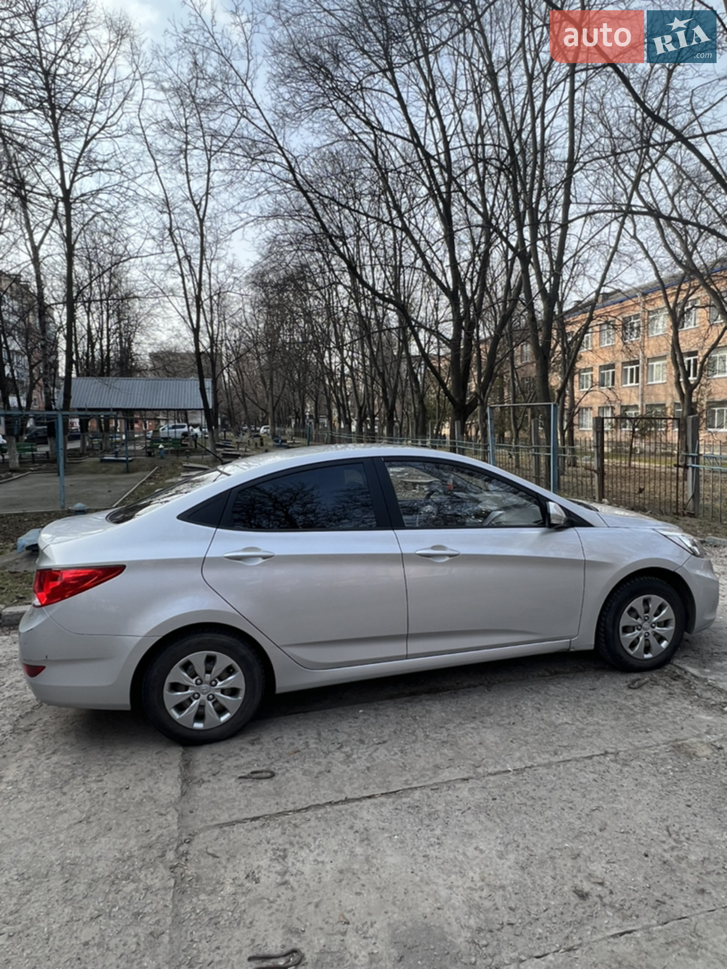 Hyundai Accent 2016 VIN KMHCT41BEGU170683 фото оголошення 10 з 36