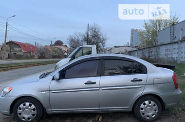 Hyundai Accent  2008