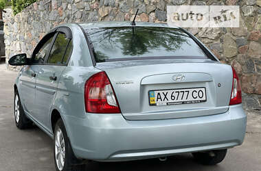 Hyundai Accent  2008