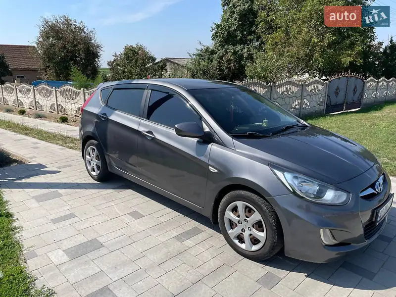 Hyundai Accent 2012