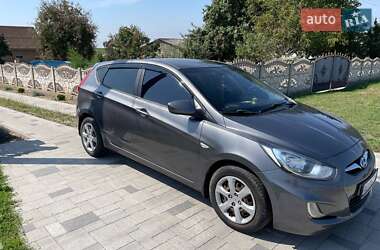 Hyundai Accent 2012