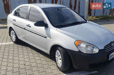 Hyundai Accent  2008