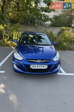 Hyundai Accent 2011