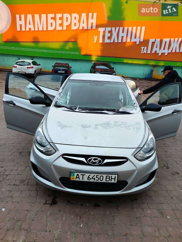 Hyundai Accent