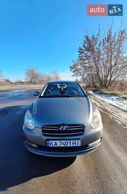 Hyundai Accent  2009