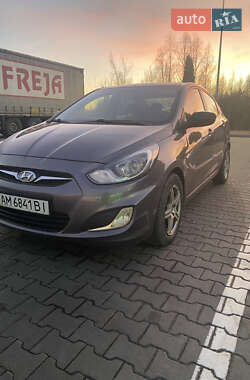 Hyundai Accent  2014