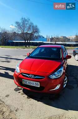 Hyundai Accent 2012