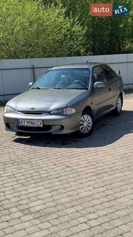 Лифтбек Hyundai Accent