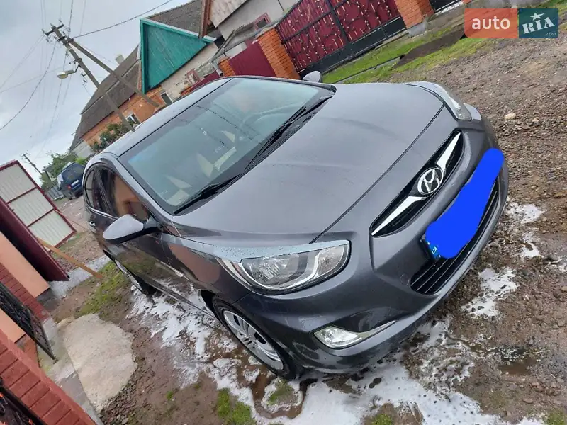 Hyundai Accent