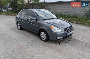 Hyundai Accent  2008