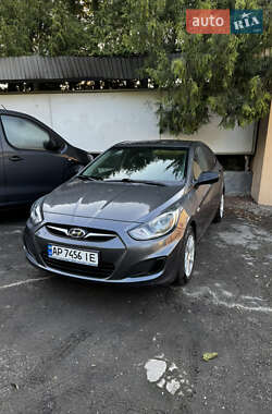 Hyundai Accent  2012