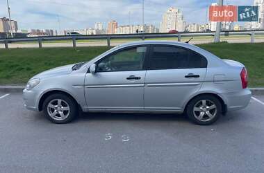 Hyundai Accent  2008