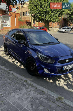Hyundai Accent  2011