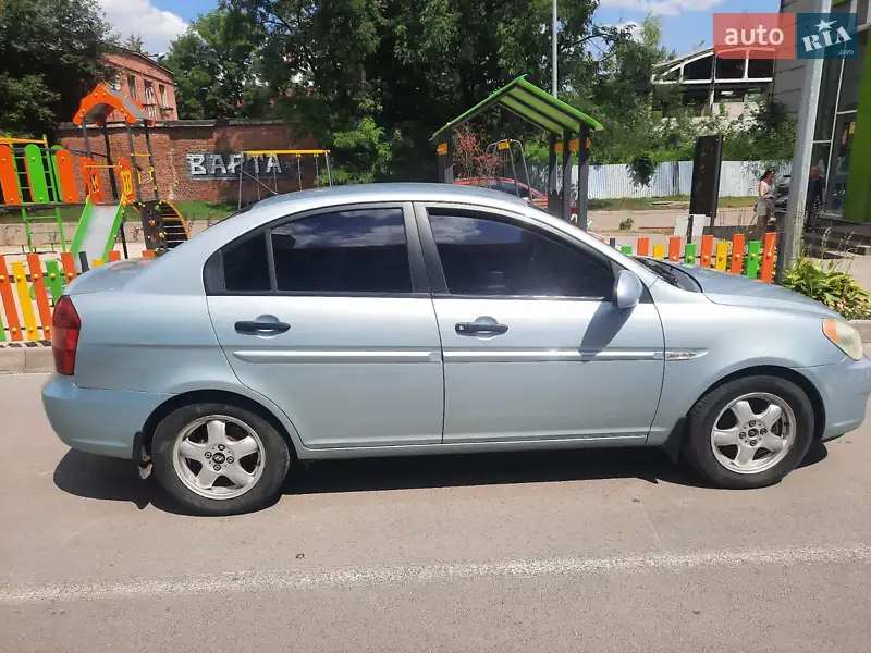 Hyundai Accent