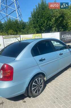 Hyundai Accent  2008