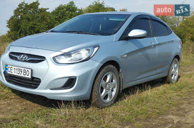 Hyundai Accent  2011