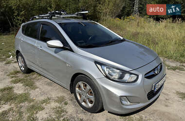 Hyundai Accent  2013
