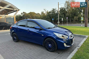 Hyundai Accent 2013
