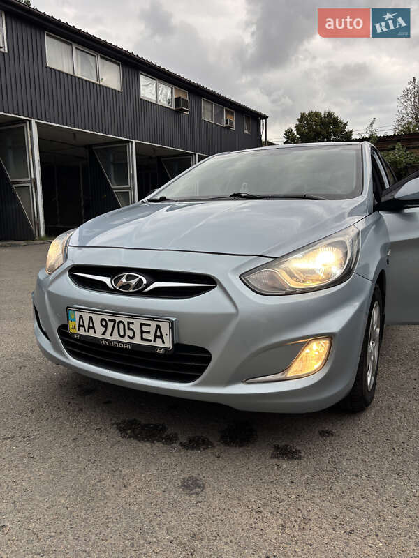 Hyundai Accent