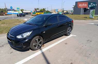 Hyundai Accent  2013