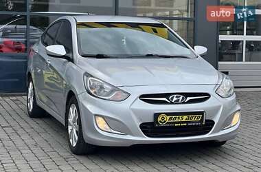 Hyundai Accent  2011