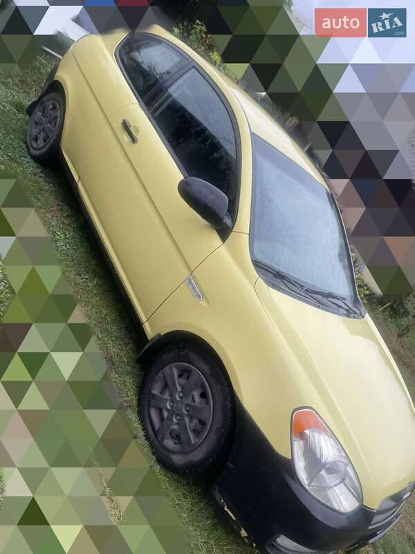 Хетчбек Hyundai Accent