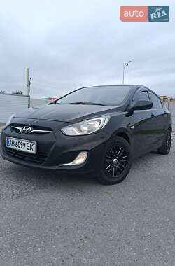 Hyundai Accent 2013