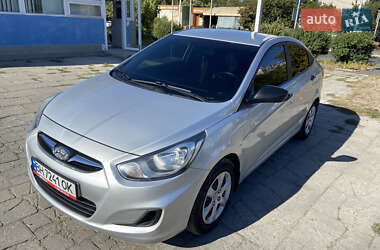 Hyundai Accent  2014
