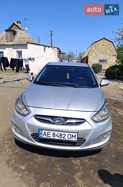 Hyundai Accent 2011