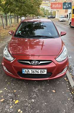 Hyundai Accent  2013