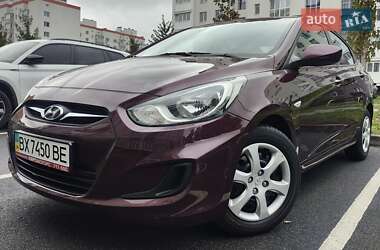 Hyundai Accent  2011