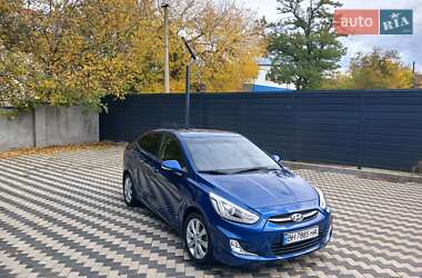 Hyundai Accent 2015
