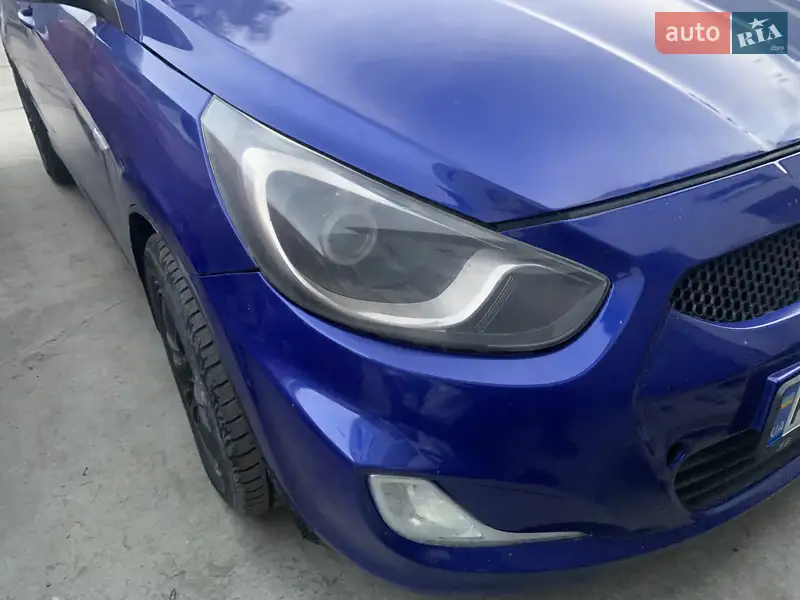 Hyundai Accent 2011