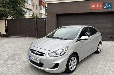 Hyundai Accent 2013