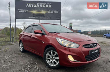 Hyundai Accent  2011