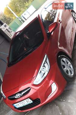 Hyundai Accent  2013