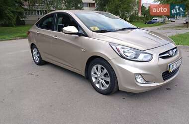 Hyundai Accent 2013