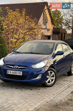 Hyundai Accent 2013