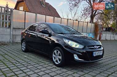 Hyundai Accent 2011