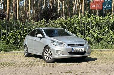 Hyundai Accent 2012